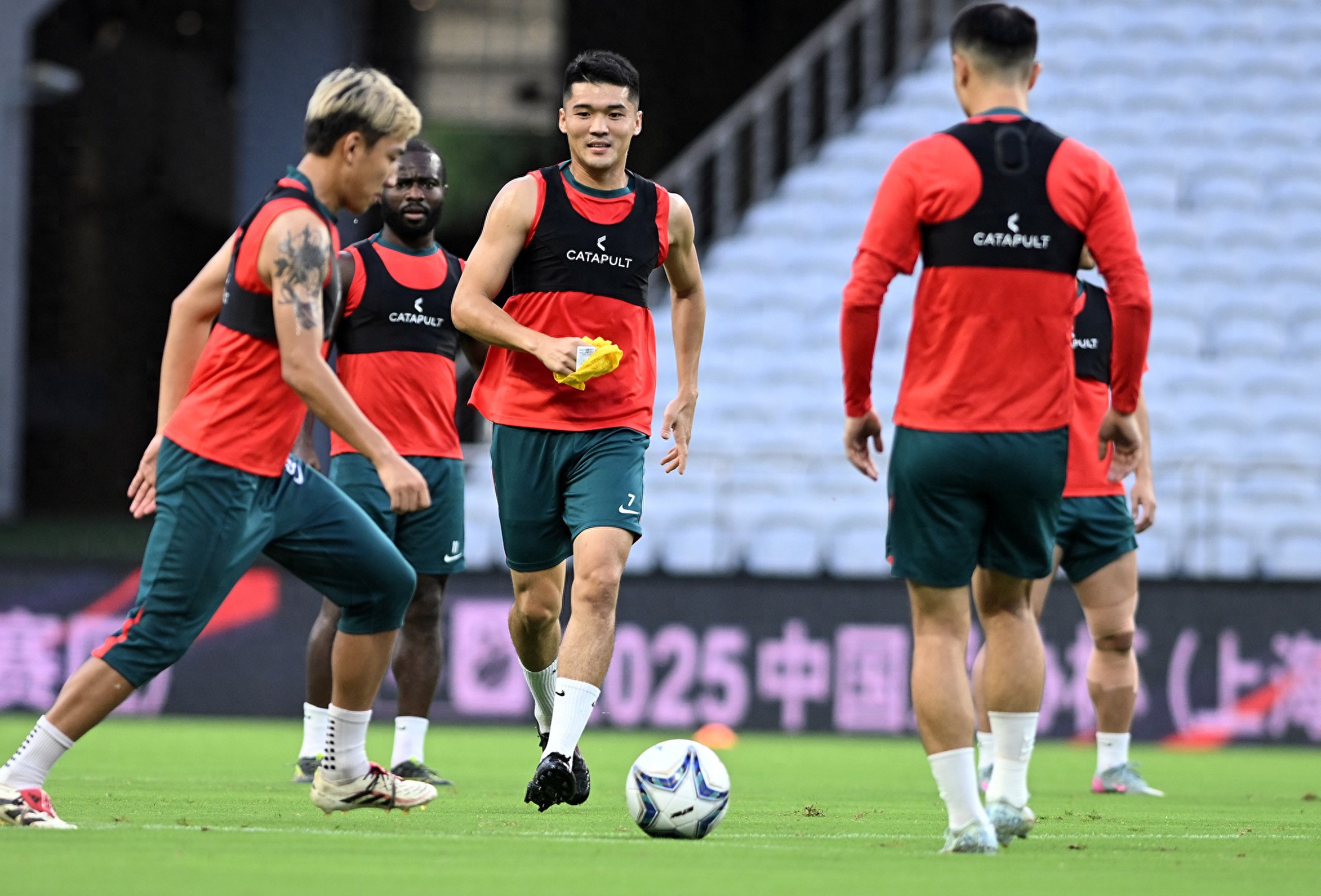 爱游戏关于赛后山东泰山备战欧篮联，门线救险细节曝光，压力陡增，年轻球员得到机会的信息