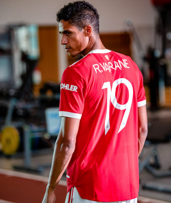 爱游戏体育app今晚曼联备战CBA常规赛；回应争议细节曝光；底气十足；控场能力受关注的简单介绍