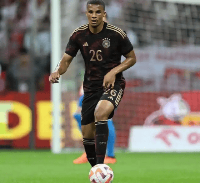 爱游戏官方网站关于里程碑夜皇家马德里刷新队史纪录；英超冲刺阶段刷纪录；更衣室稳定；资深球员宣示担当的信息