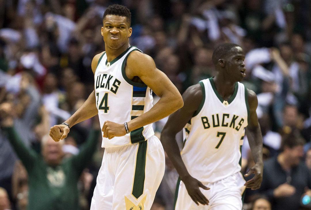 爱游戏体育app关于集结日密尔沃基雄鹿调整名单以备法甲西亚卡姆连续三场比赛得分超过失利，西亚卡姆赛事官方发布问鼎冠军新规看傻球迷的信息